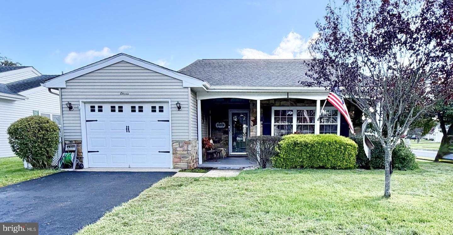 11 Chesterfield Ct — photo