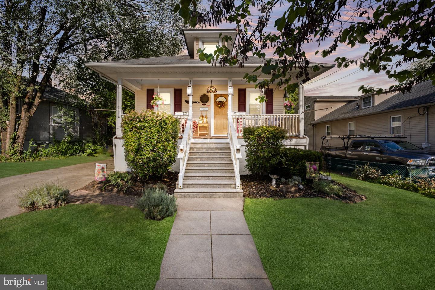 111 S Pine Ave — photo