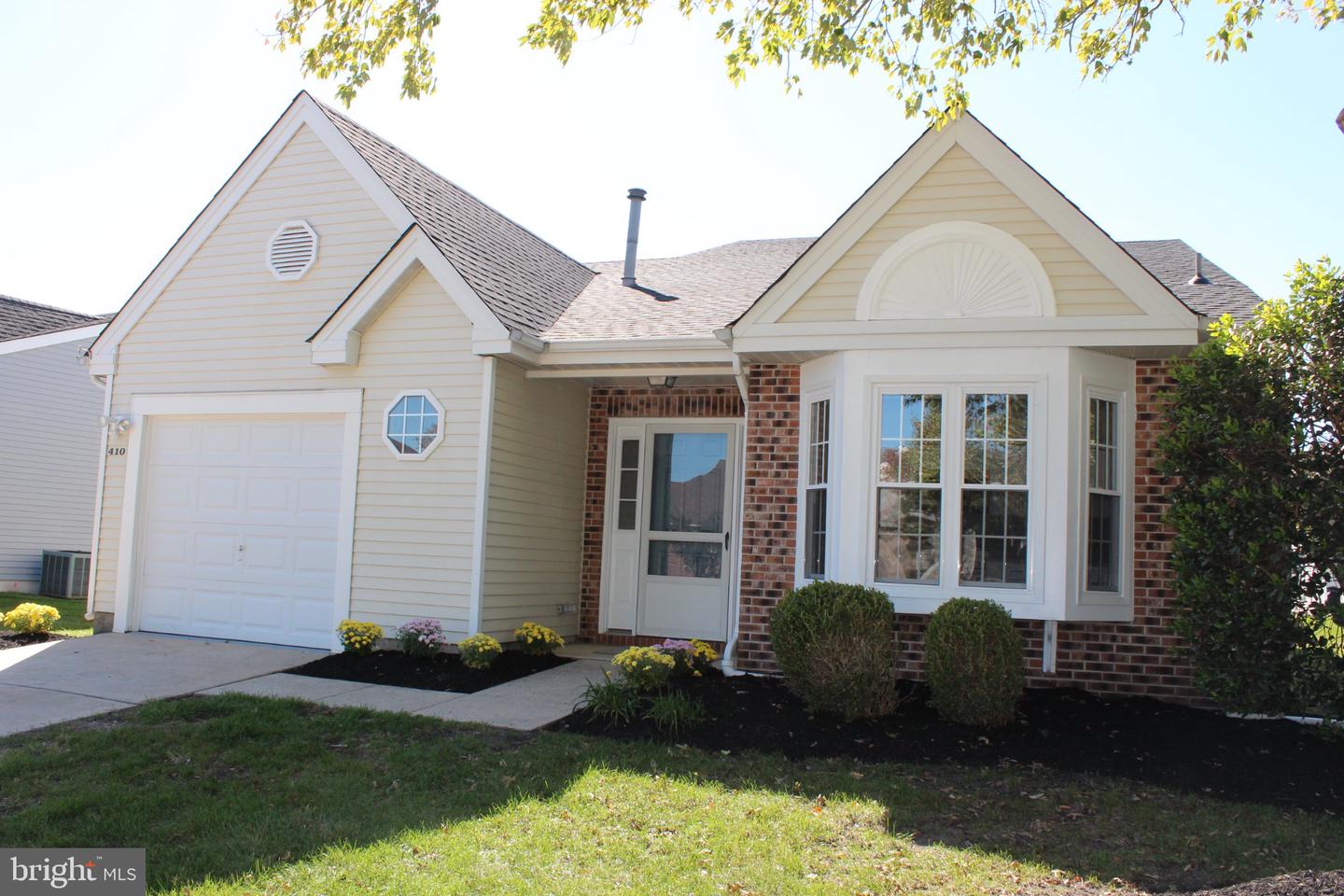 410 Elderberry Ct — photo