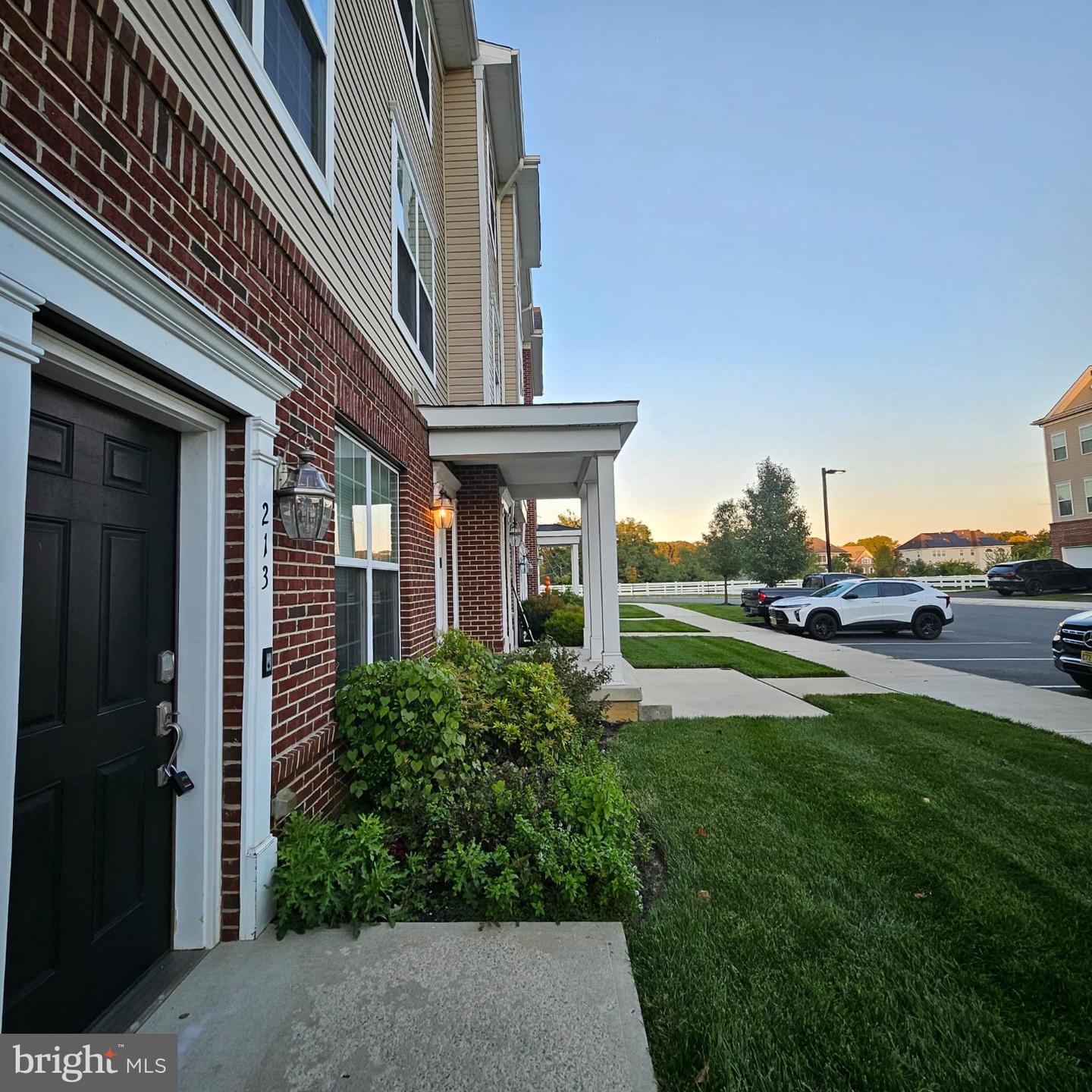 213 Kramer Ct — photo