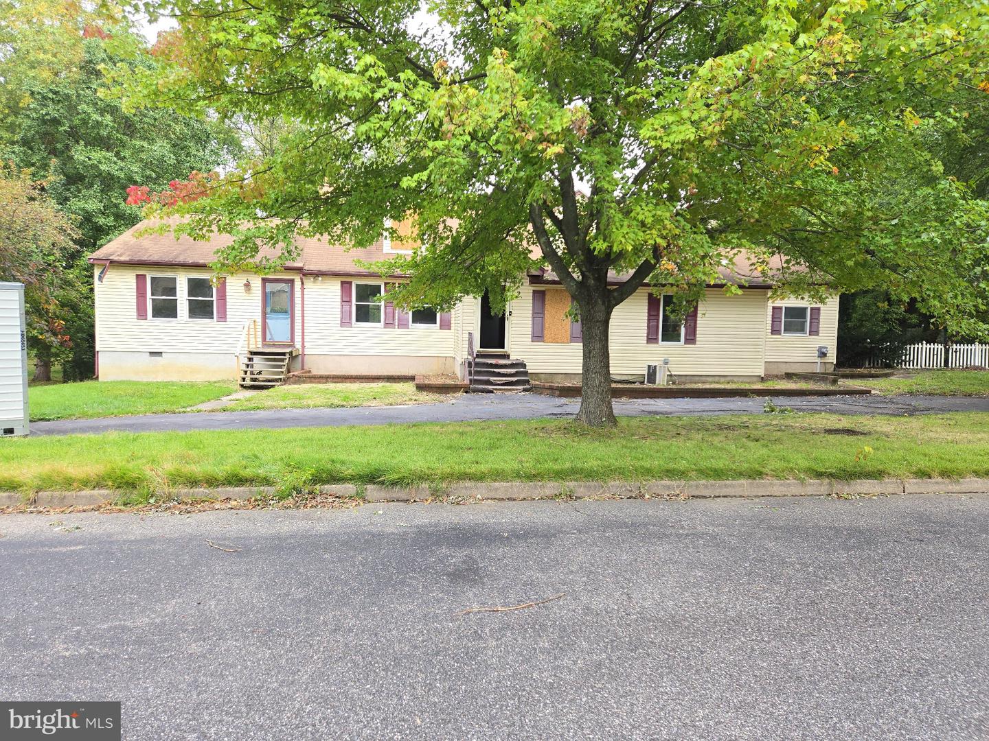 9 Marc Ln — photo