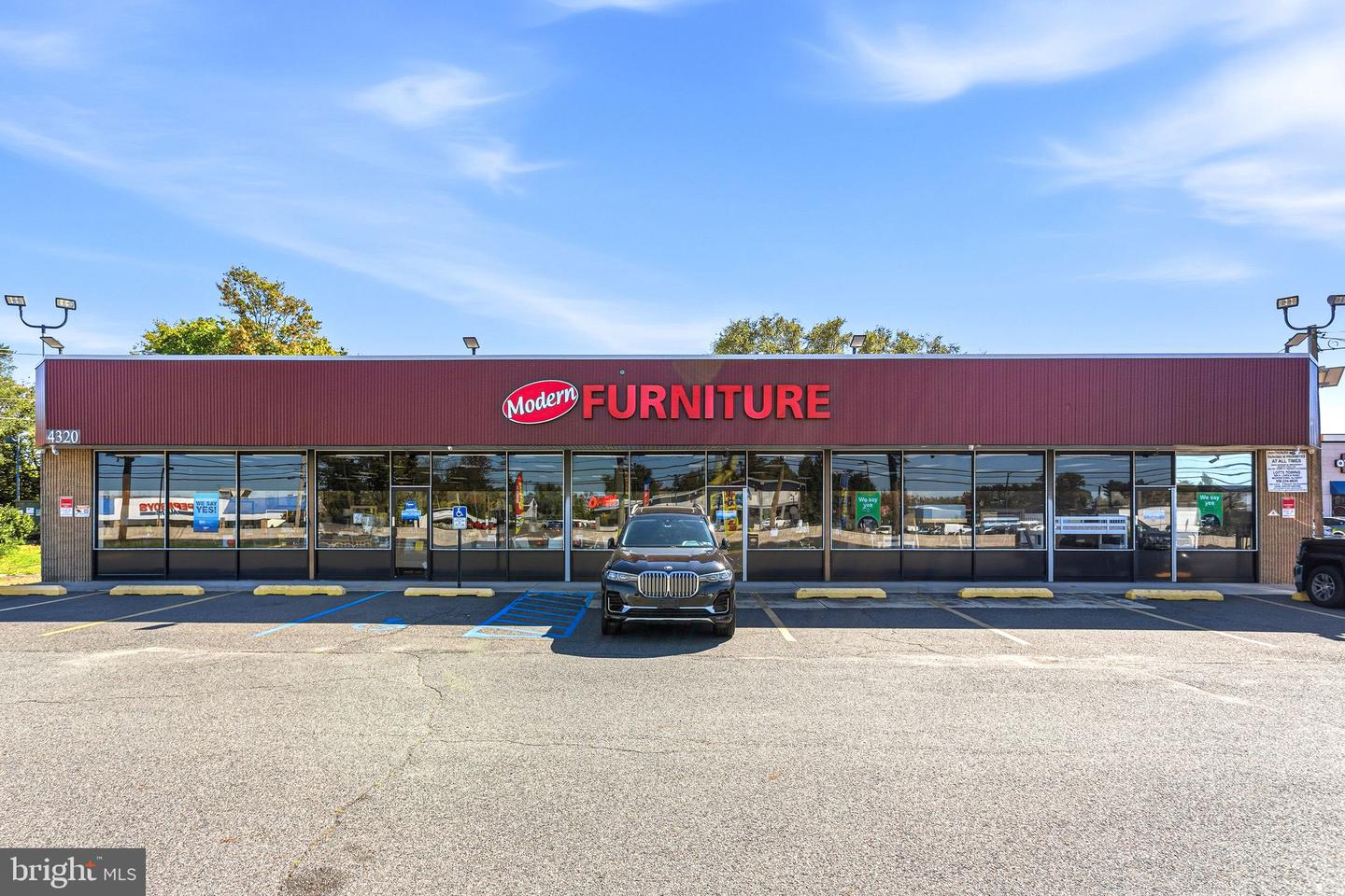 4320 US-130 — photo