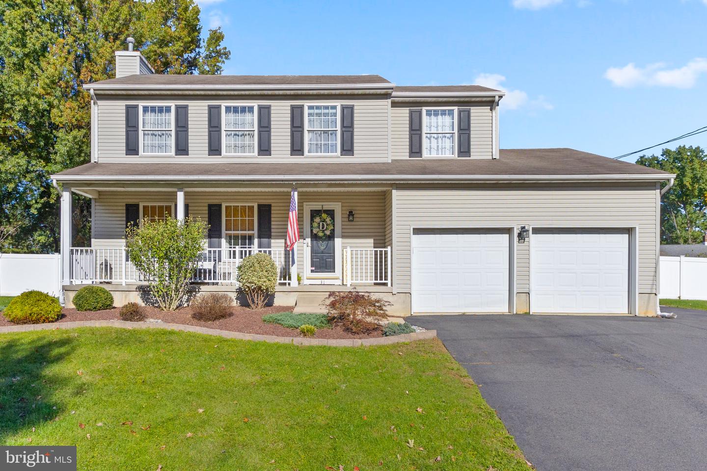 31 W Constitution Dr — photo