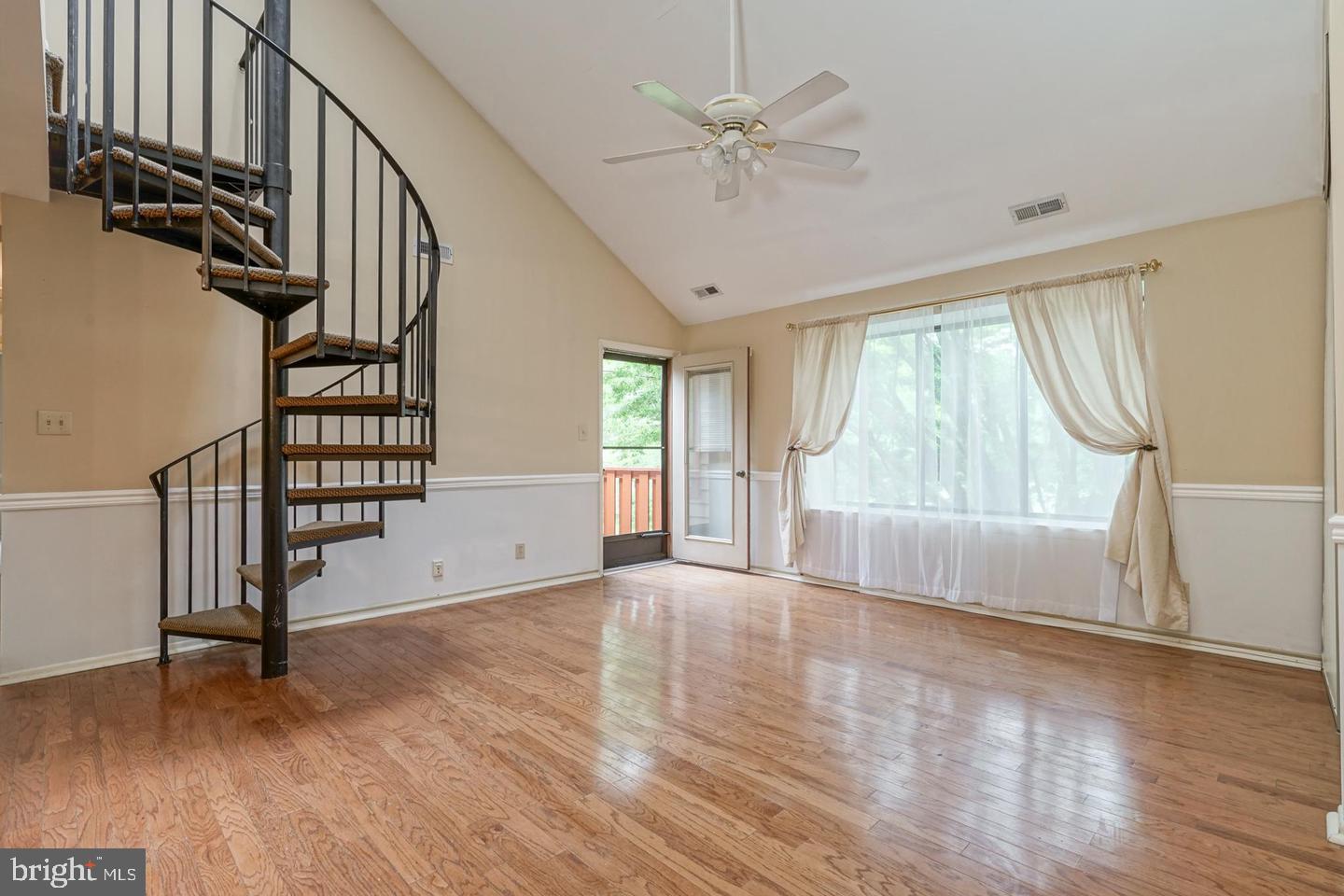 2719-B Sussex Ct — photo