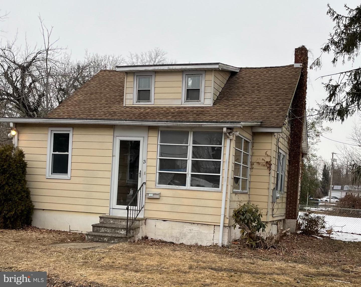 21 Morris Ave — photo