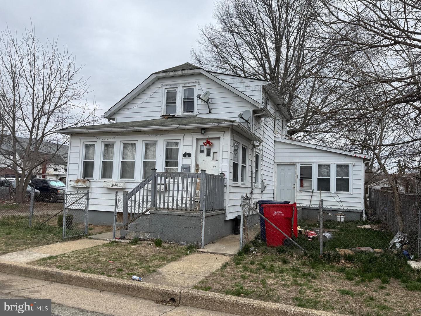 21 American Ave — photo
