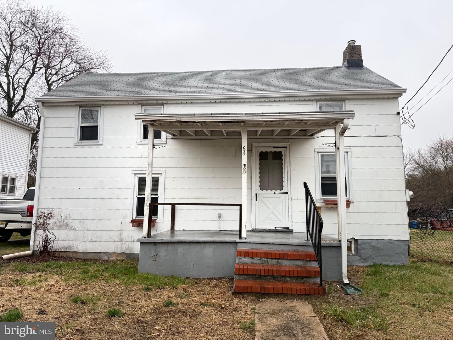 64 Maple Ave — photo