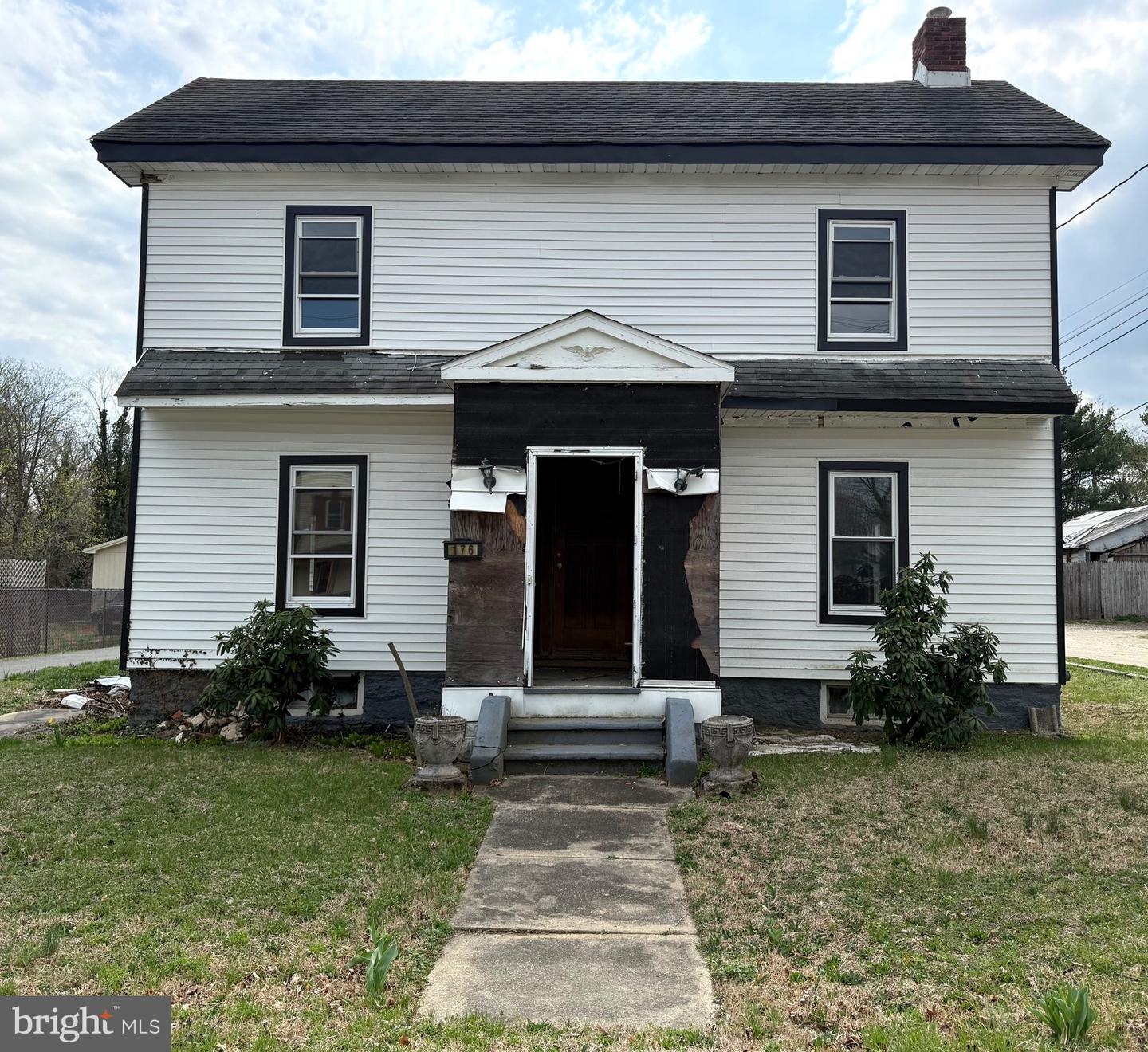 176 Main St — photo