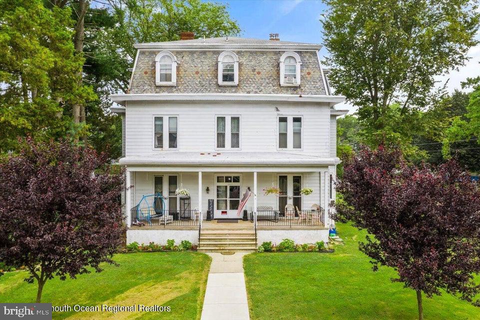 125 W Commerce St — photo