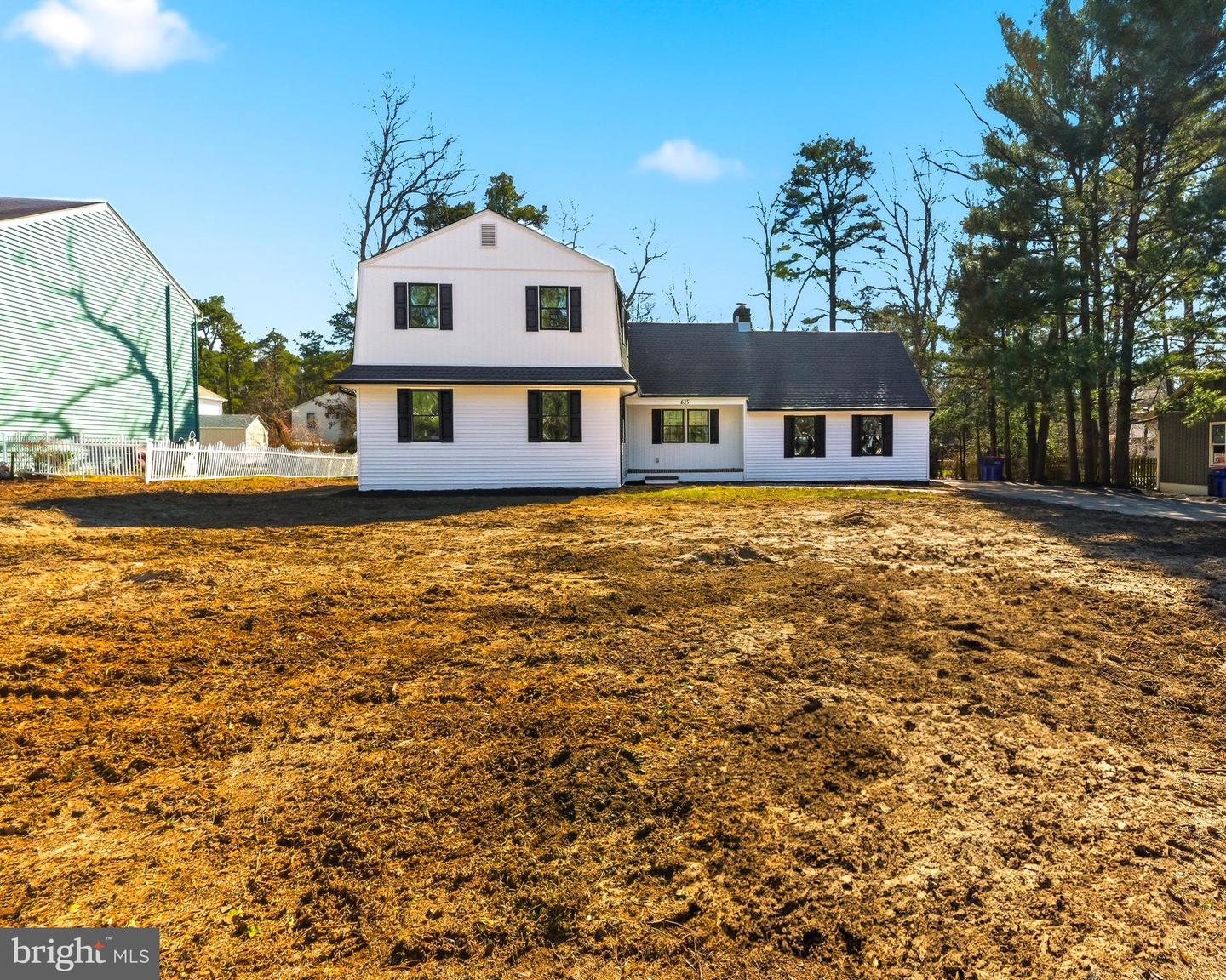 625 Dove Dr — photo