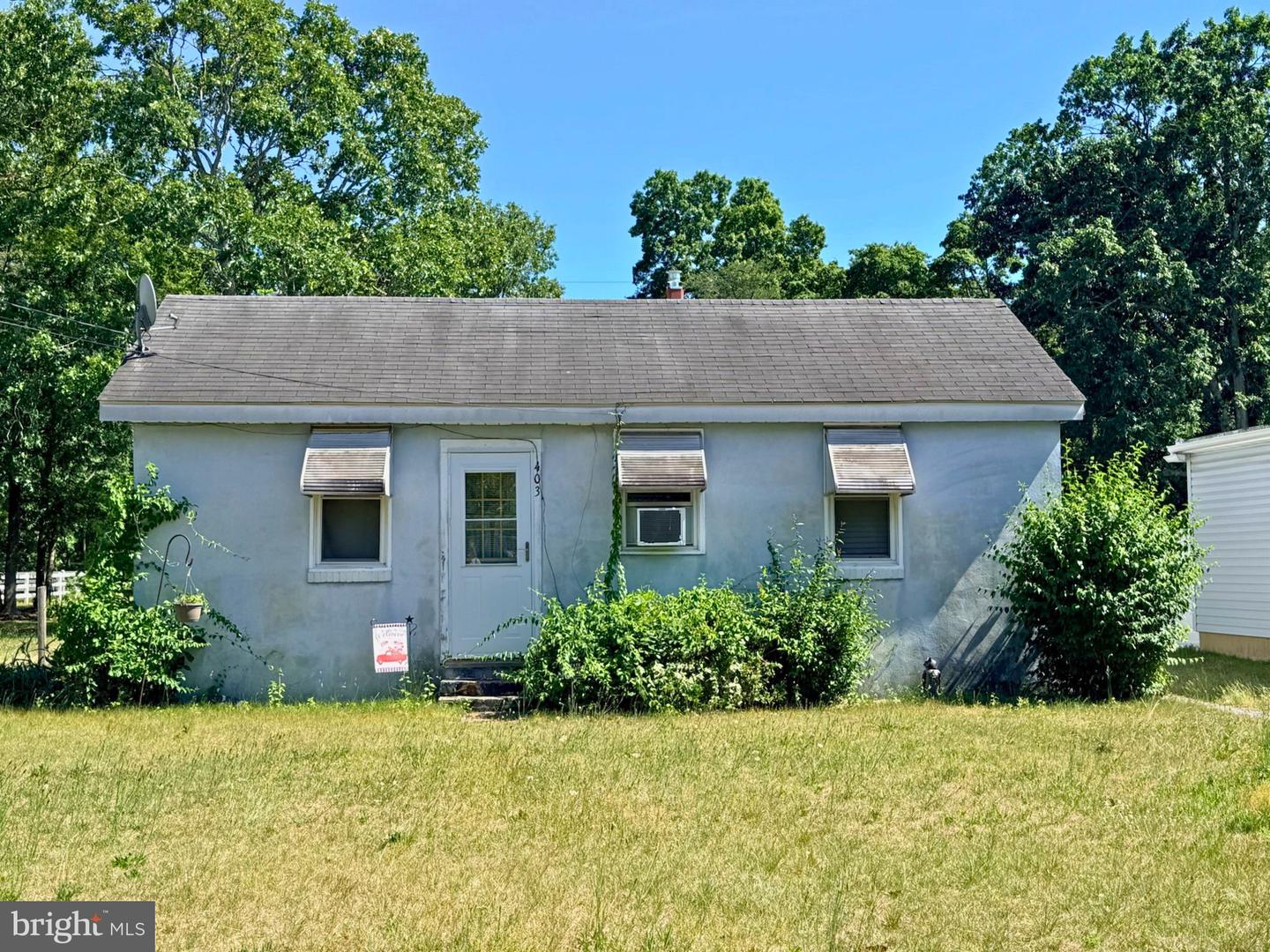 403 Henderson Ave — photo