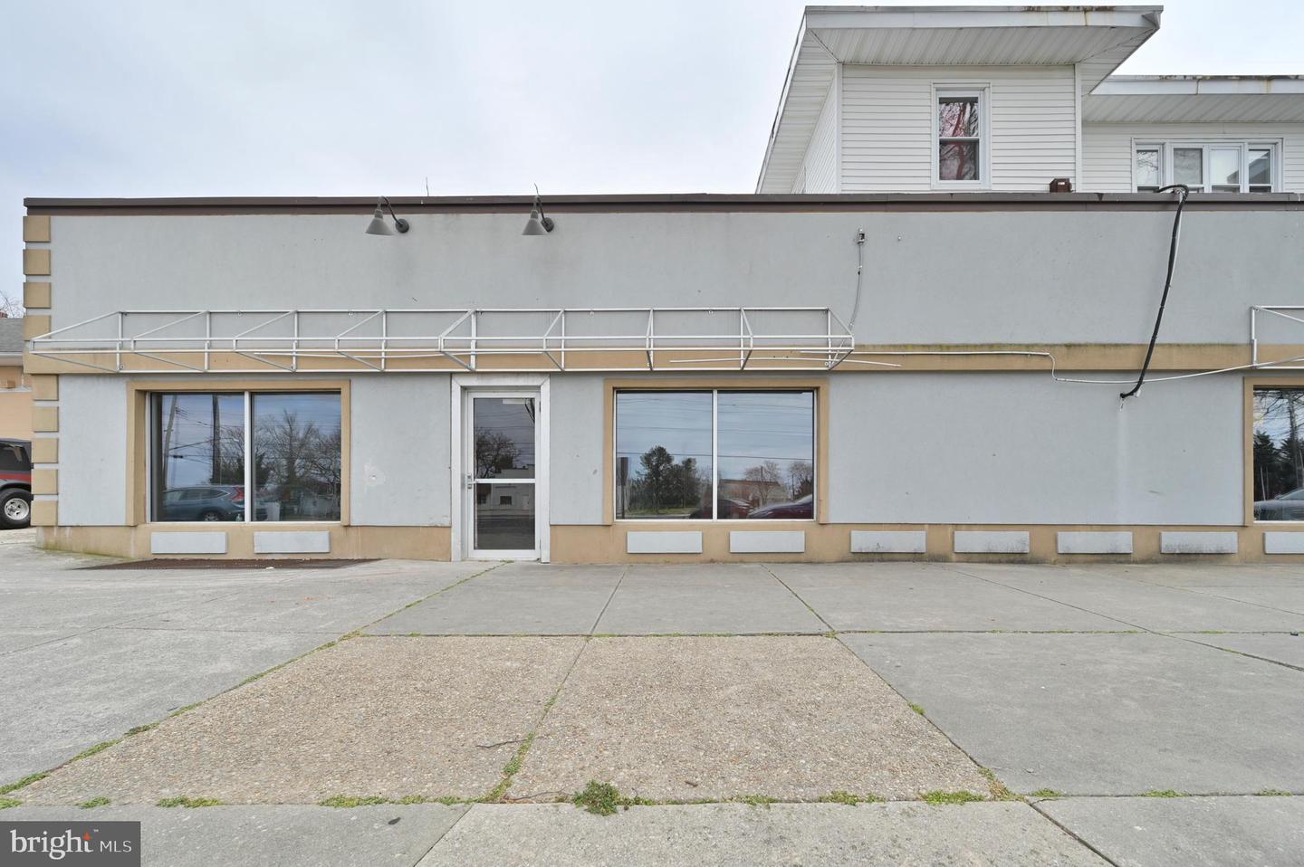 13 N East Blvd #a — photo