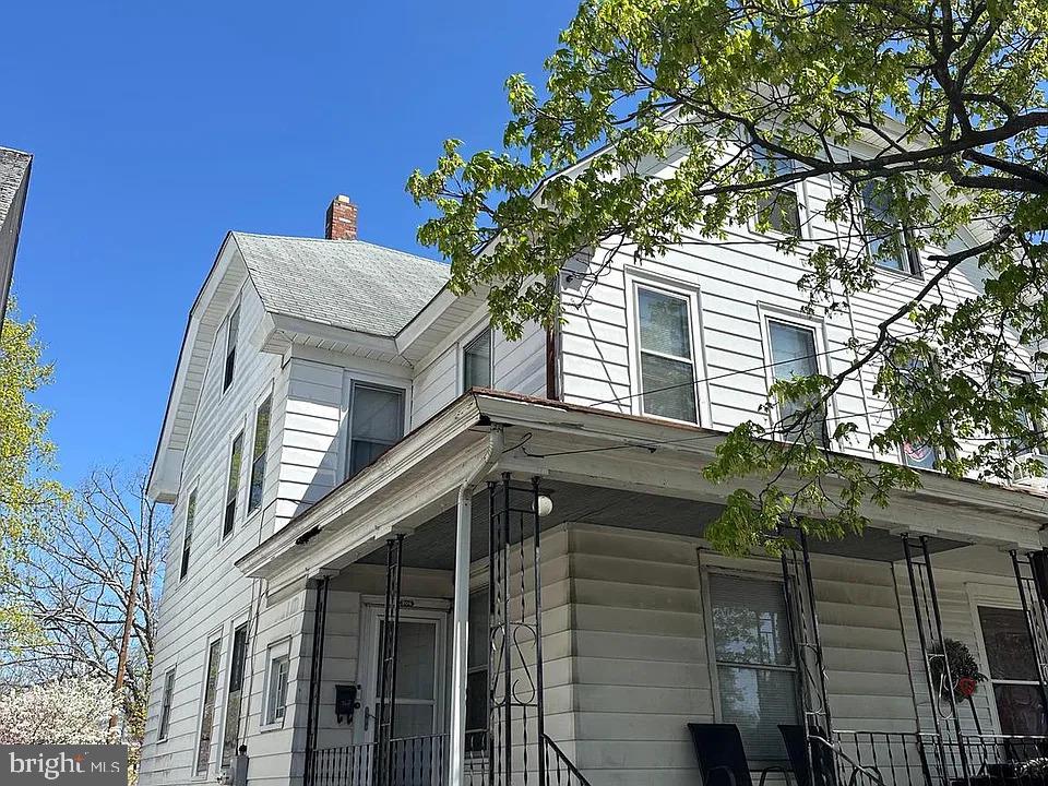 306 W Main St W — photo