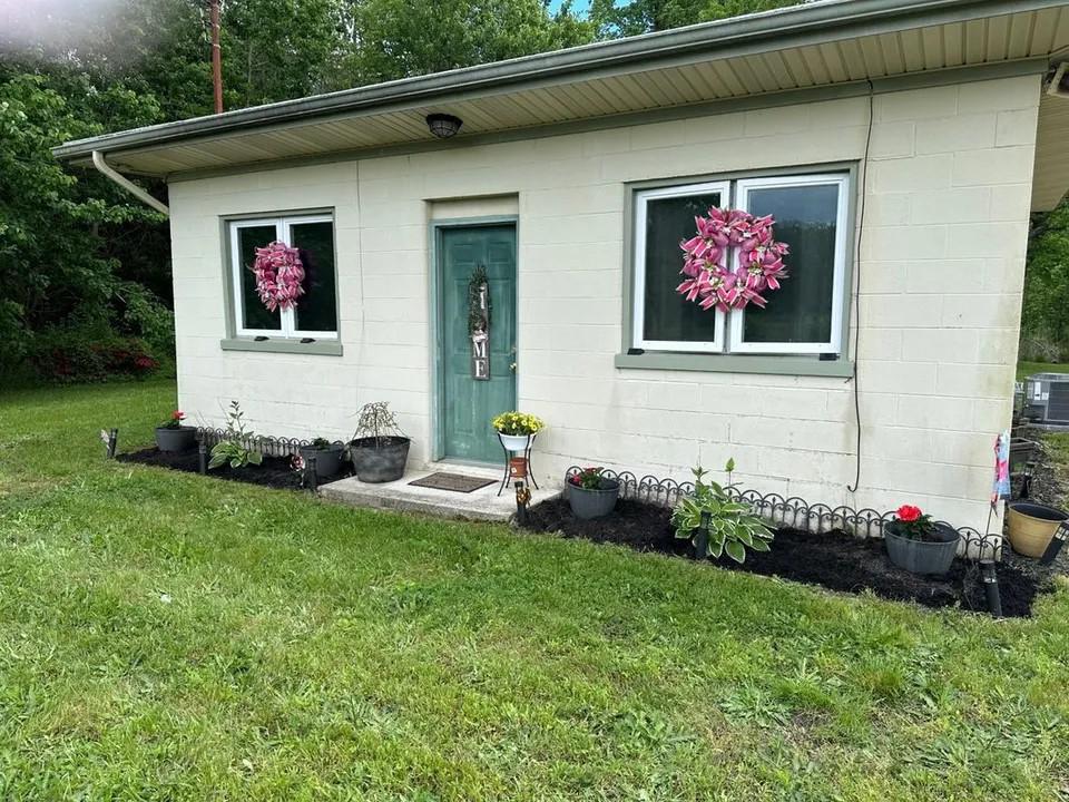 43 E Wheat Rd — photo