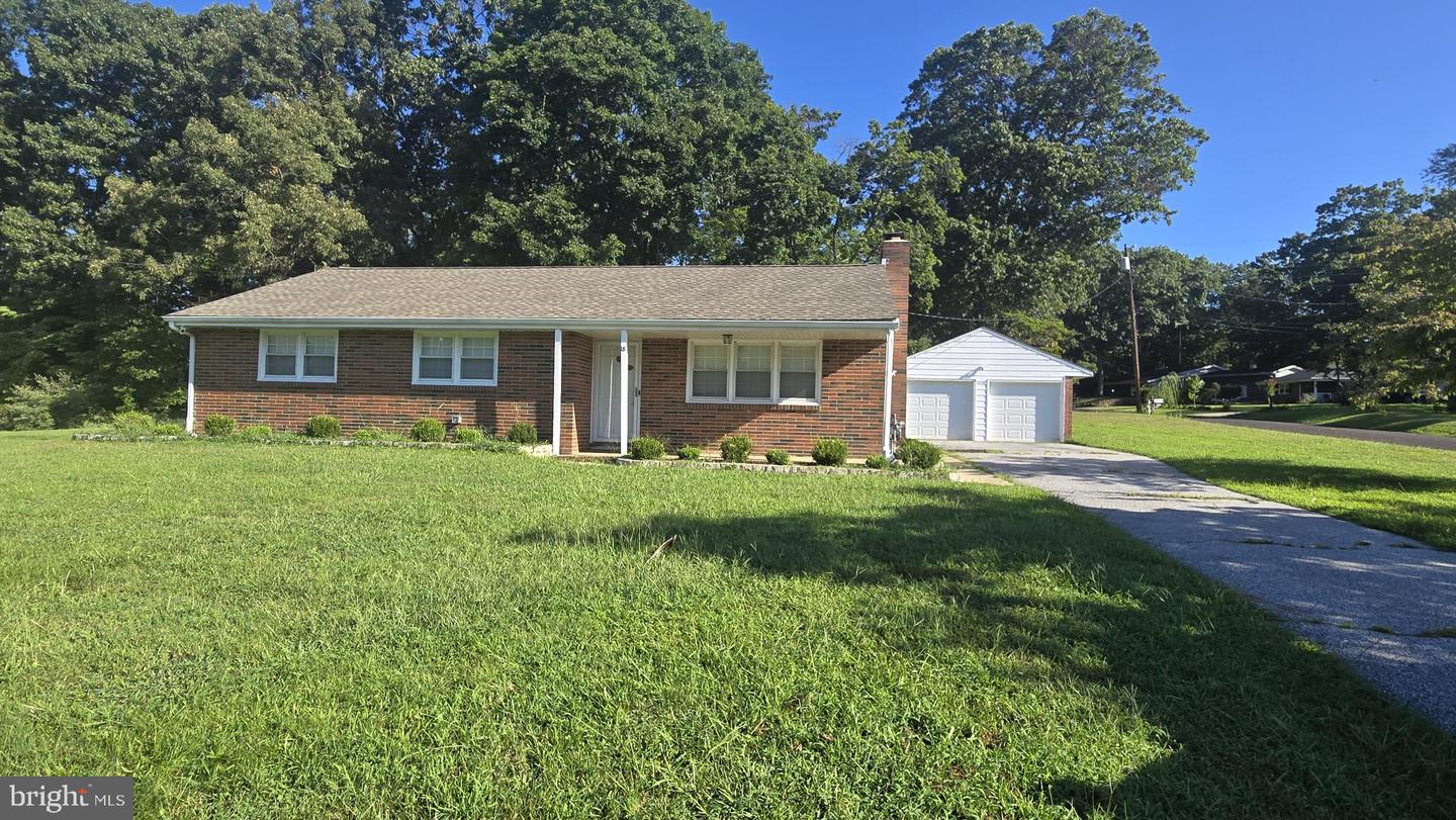 18 Hood Dr — photo