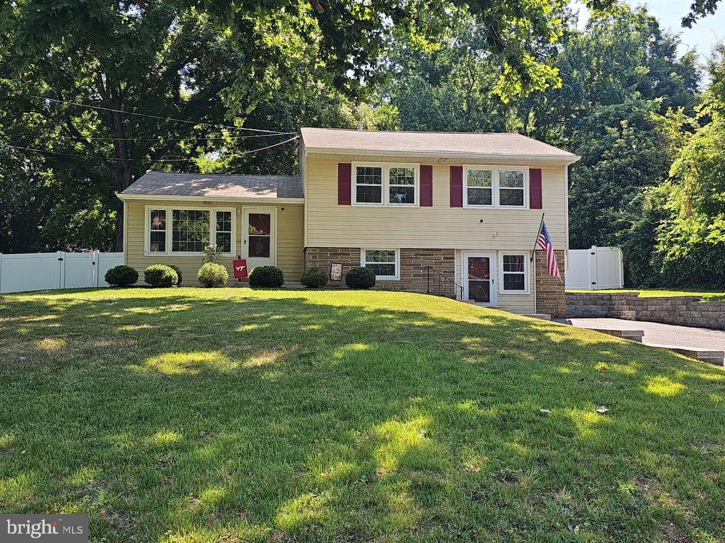 41 N Park Dr — photo