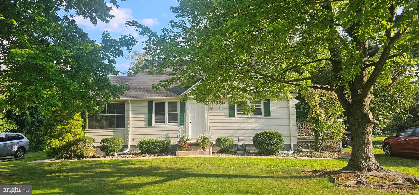 1653 E Wheat Rd — photo