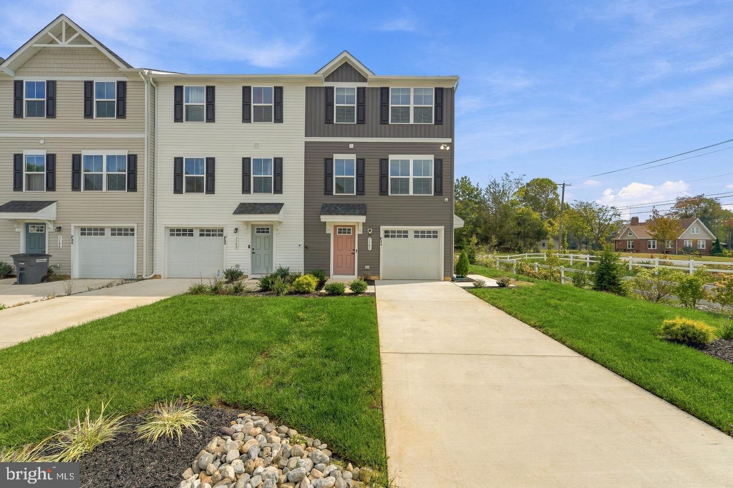 1180 W Walnut Rd #F-34 — photo