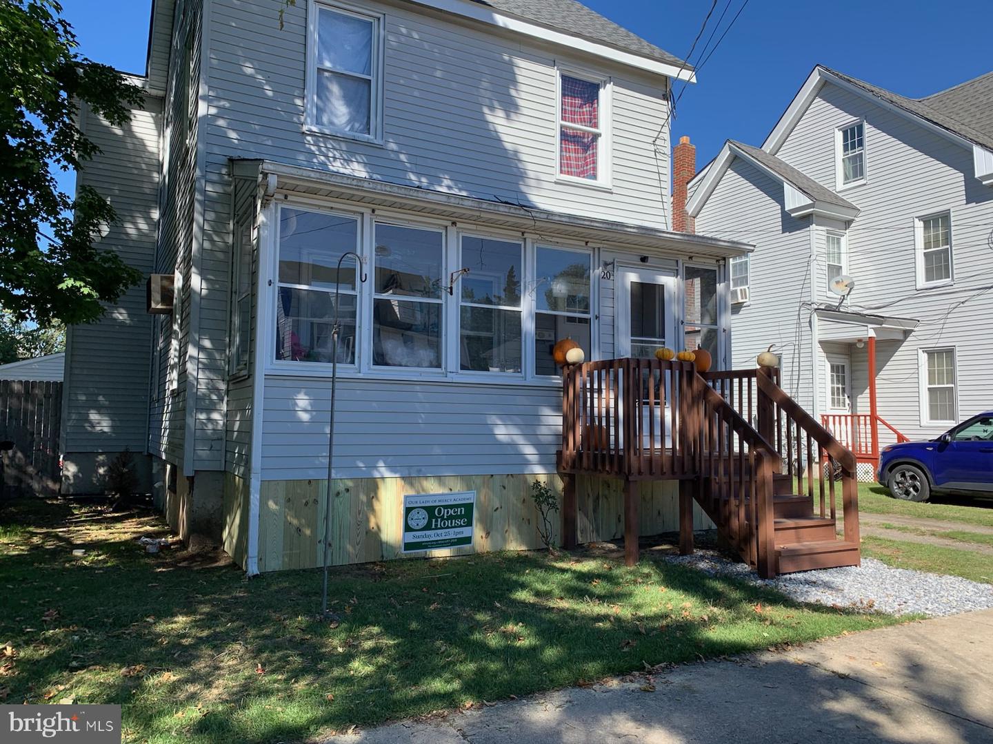 20 W Green St — photo