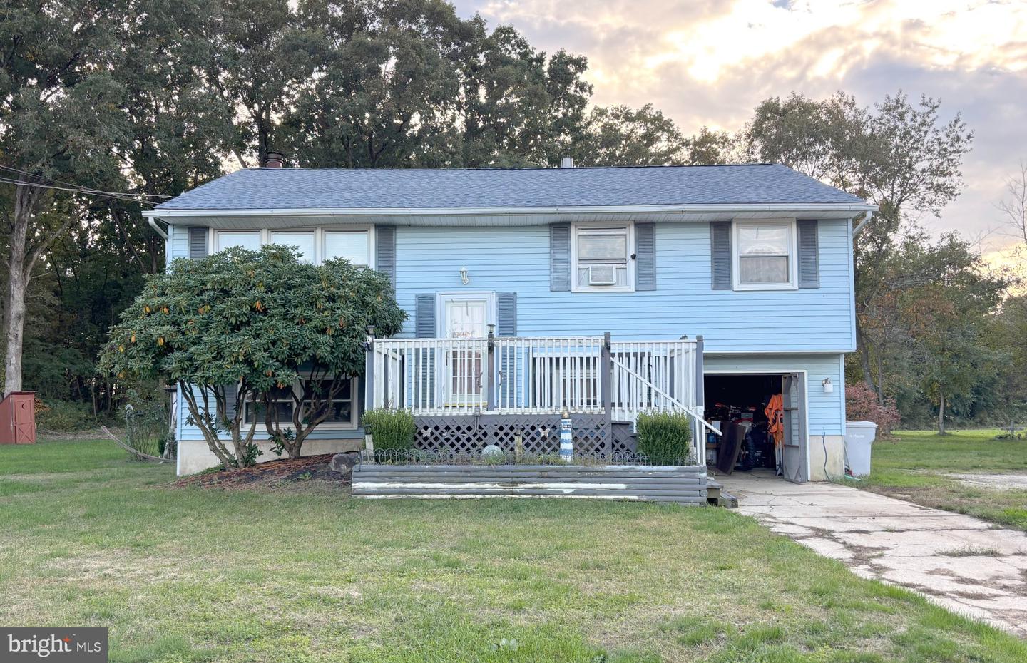 2230 Berkeley Dr — photo