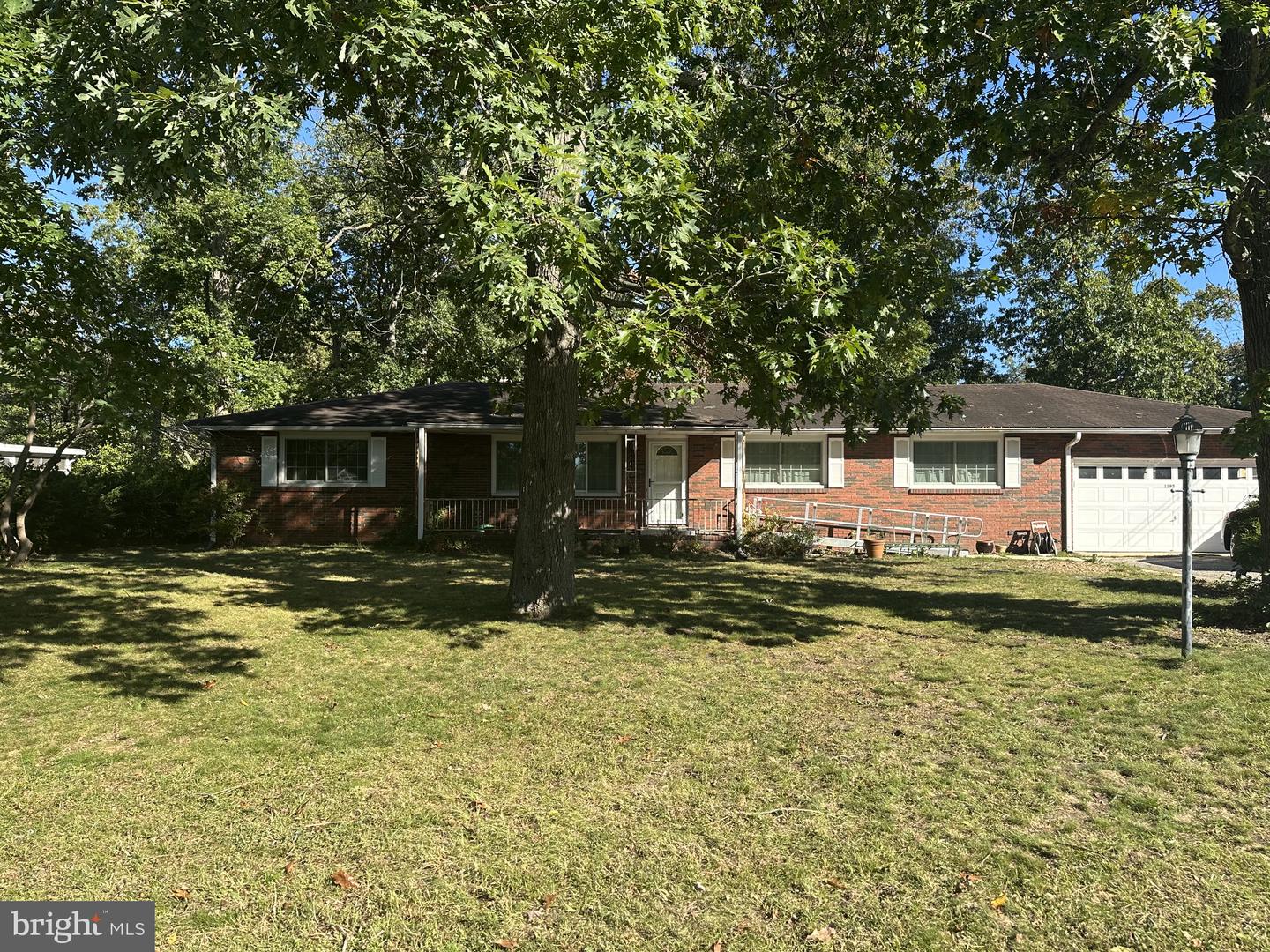 1195 Glenwood Dr — photo