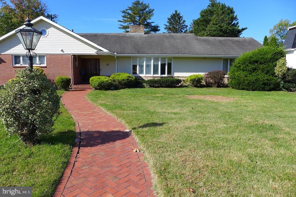 16 Northwood Dr — photo
