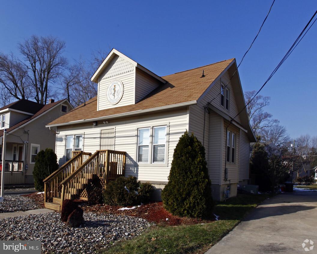 119 E Laurel Rd — photo
