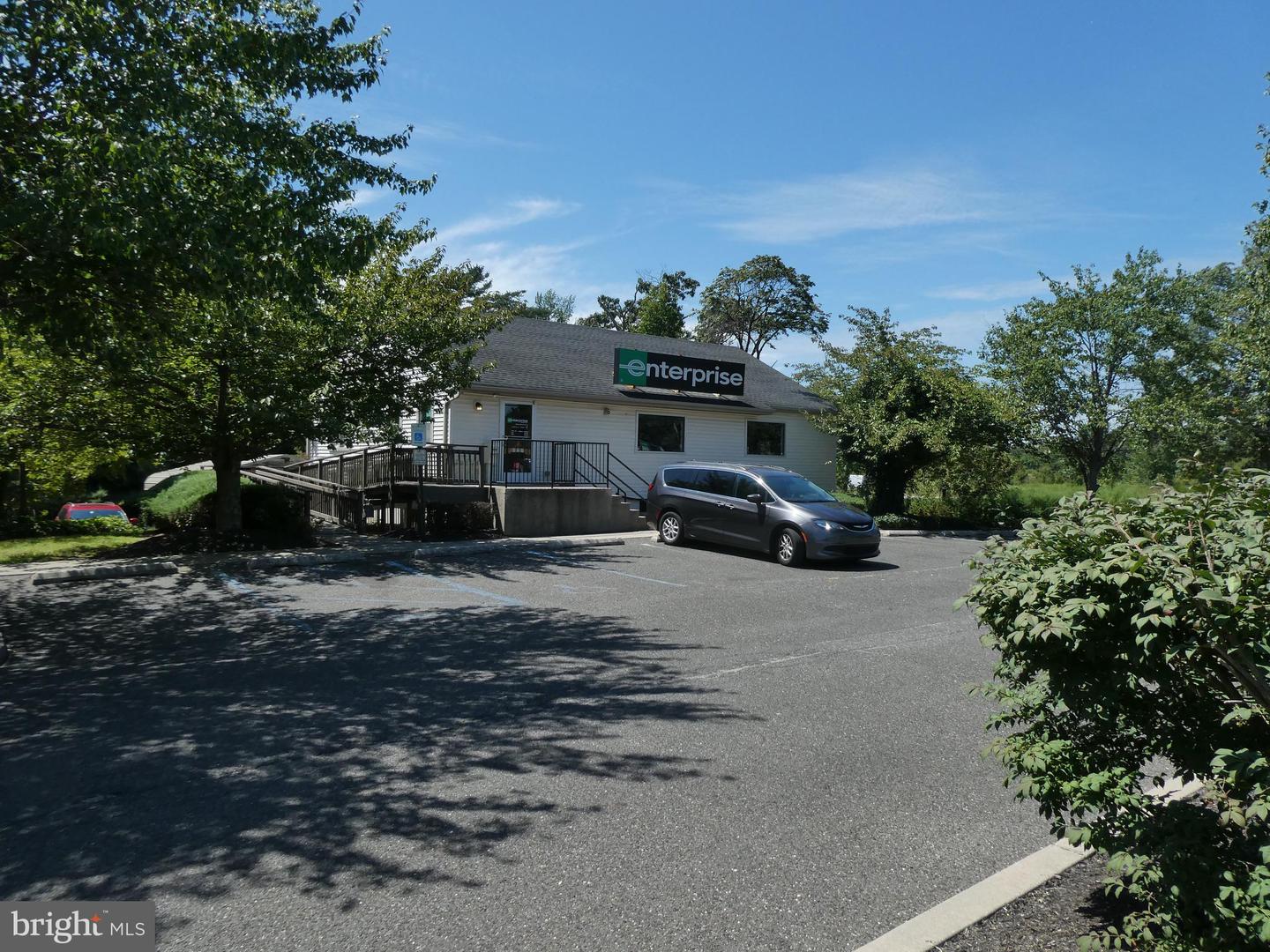 198 S Route 73 — photo