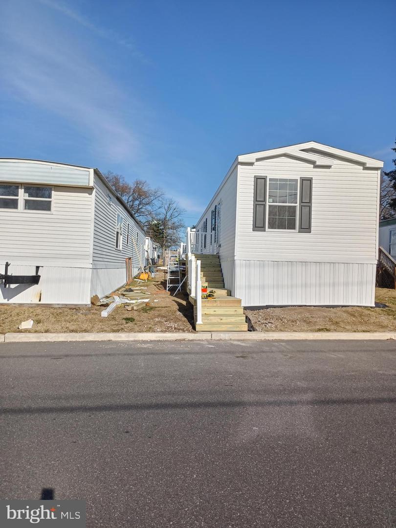 1405 Farrell Ave #137 — photo