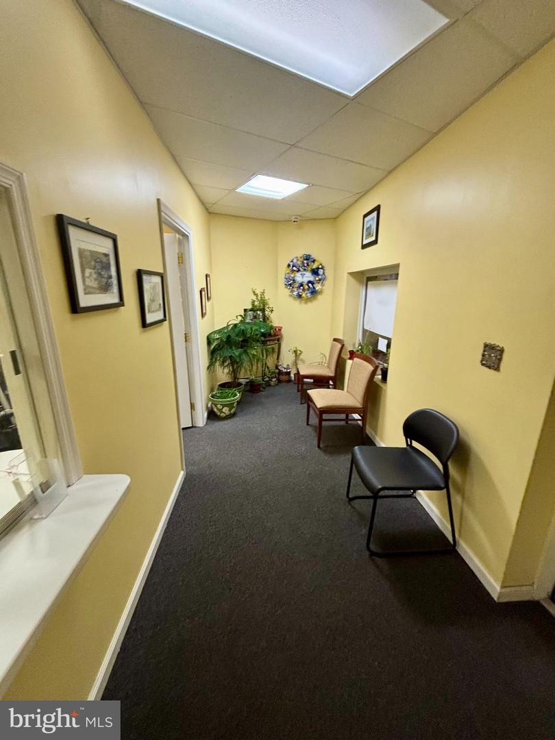 805 W Atlantic Ave #B — photo