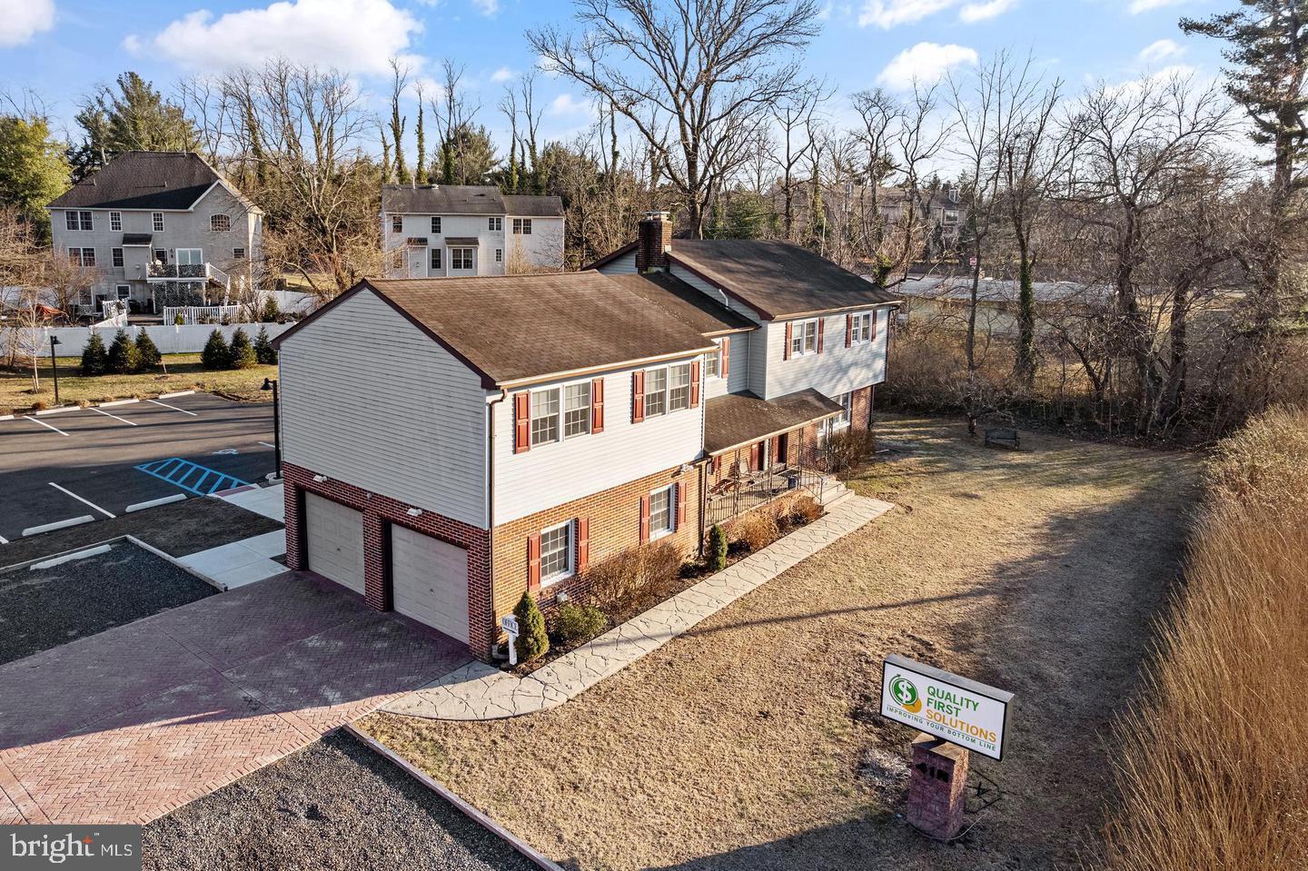 41 Kings Hwy N — photo