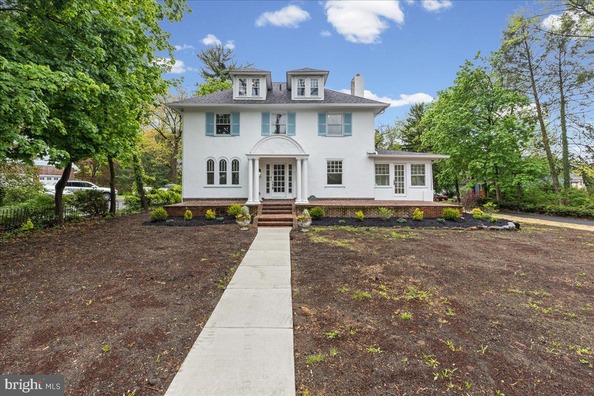 215 Browning Rd — photo