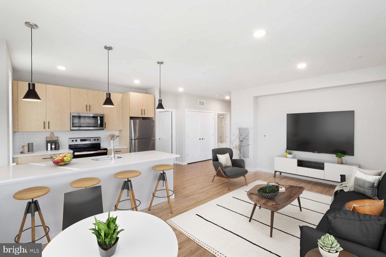 400 E Oak Ave #1108 — photo