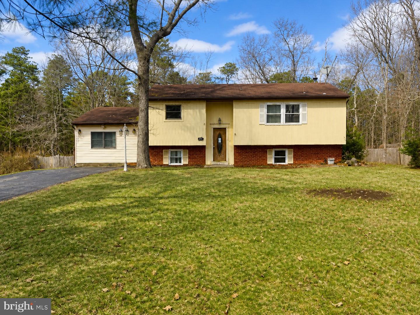 848 Anthony Rd — photo