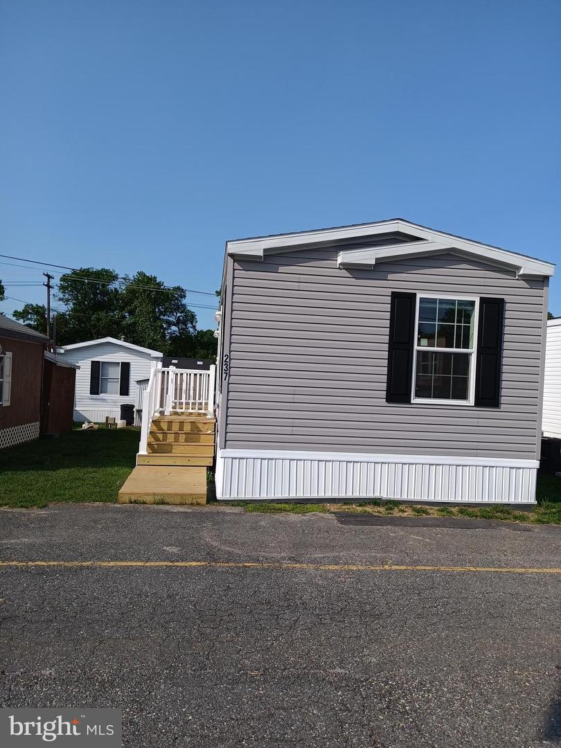 1405 Farrell Ave #237 — photo