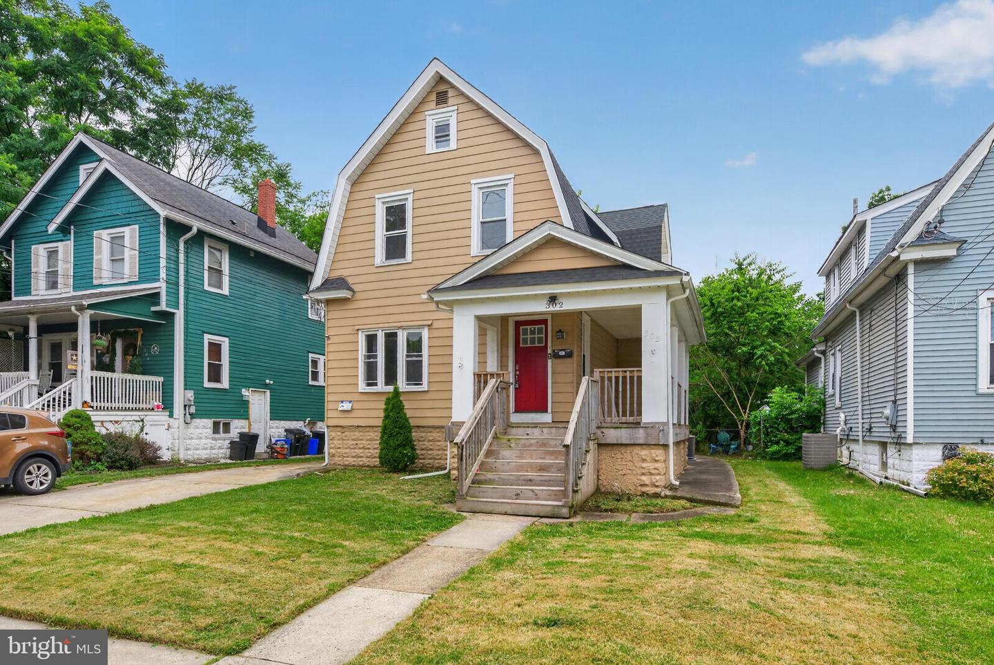 302 Sloan Ave — photo