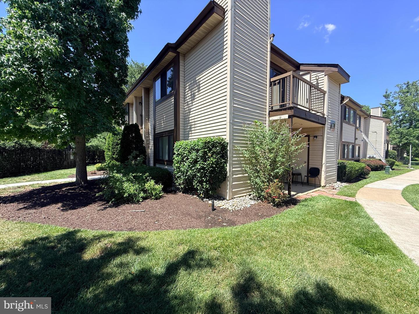 808 Britton Pl — photo