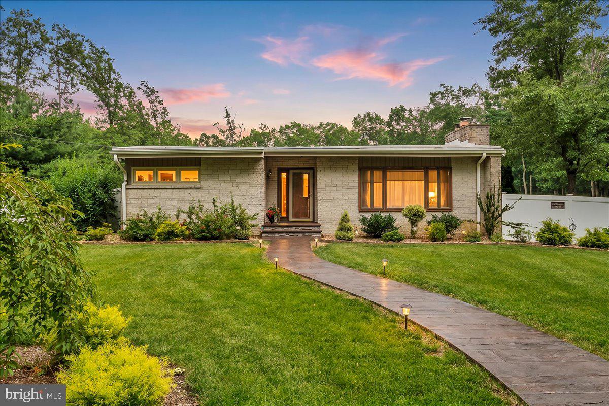 64 Blue Anchor Road, Sicklerville, NJ 08081
