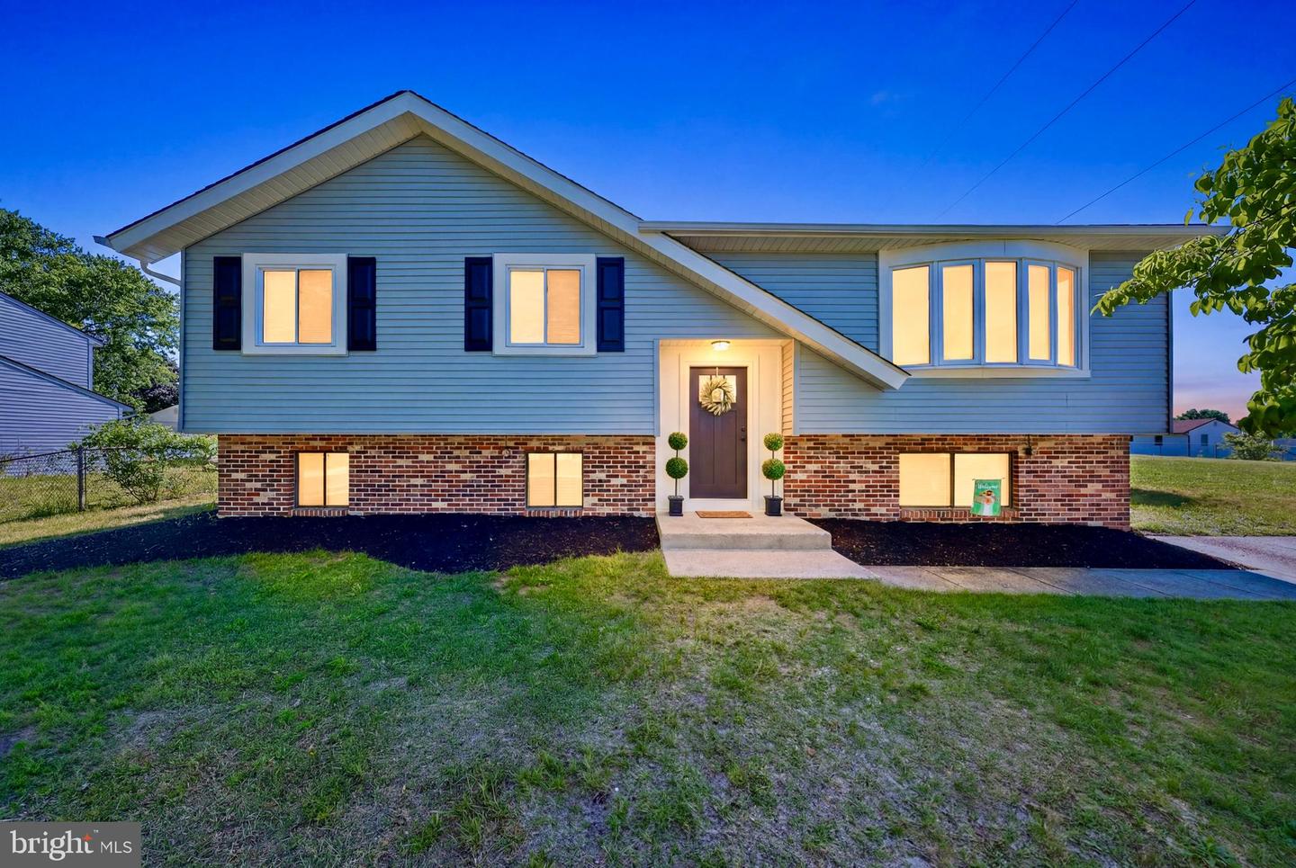 10 Windy Dr — photo
