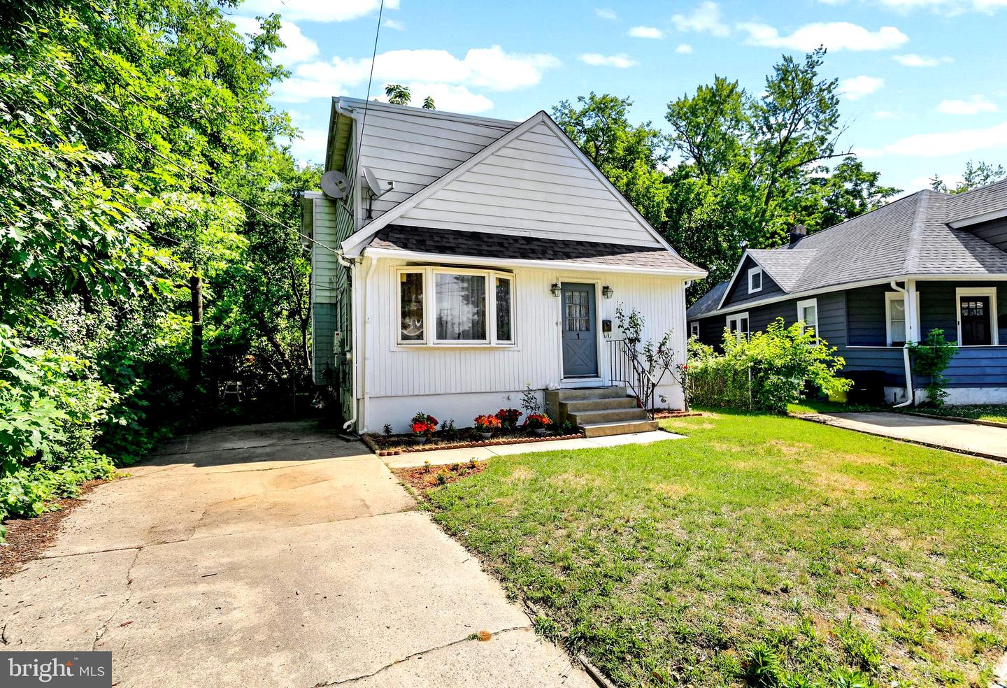 1 Page Ave — photo