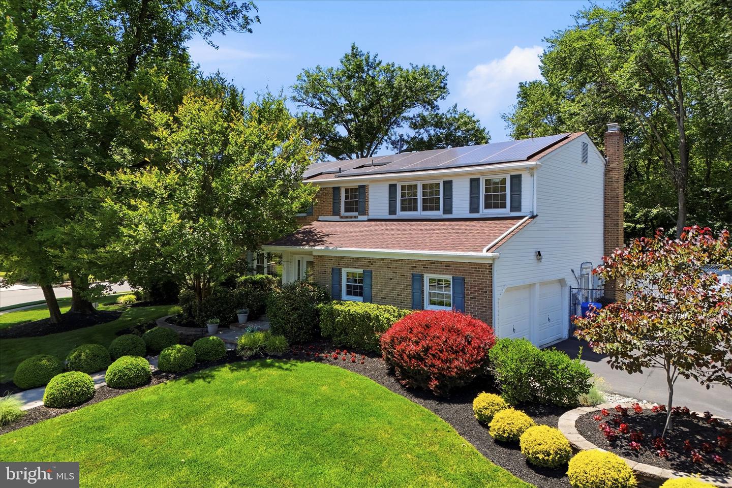 401 Country Club Dr — photo