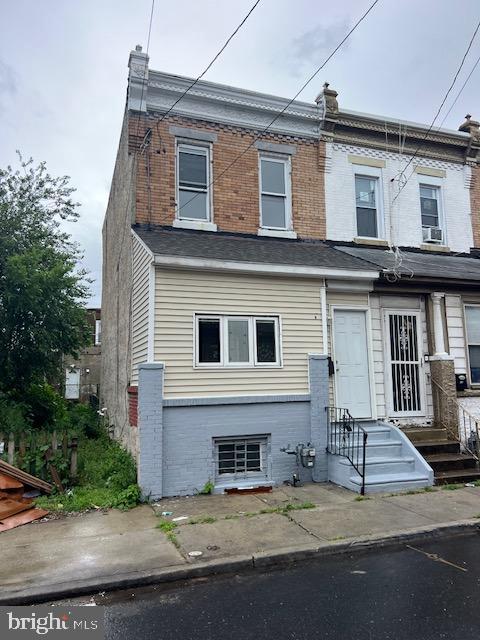922 Kimber St — photo