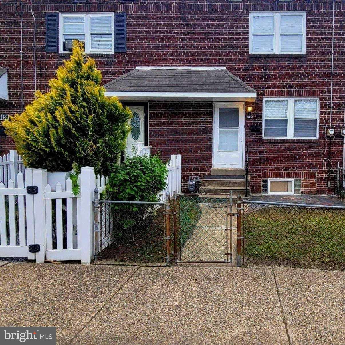 1055 Kenwood Ave — photo