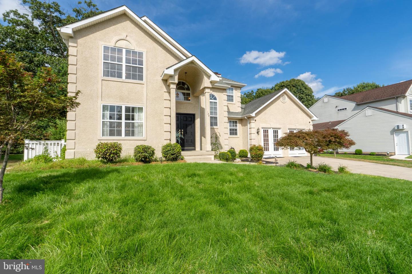 188 Orlando Dr — photo