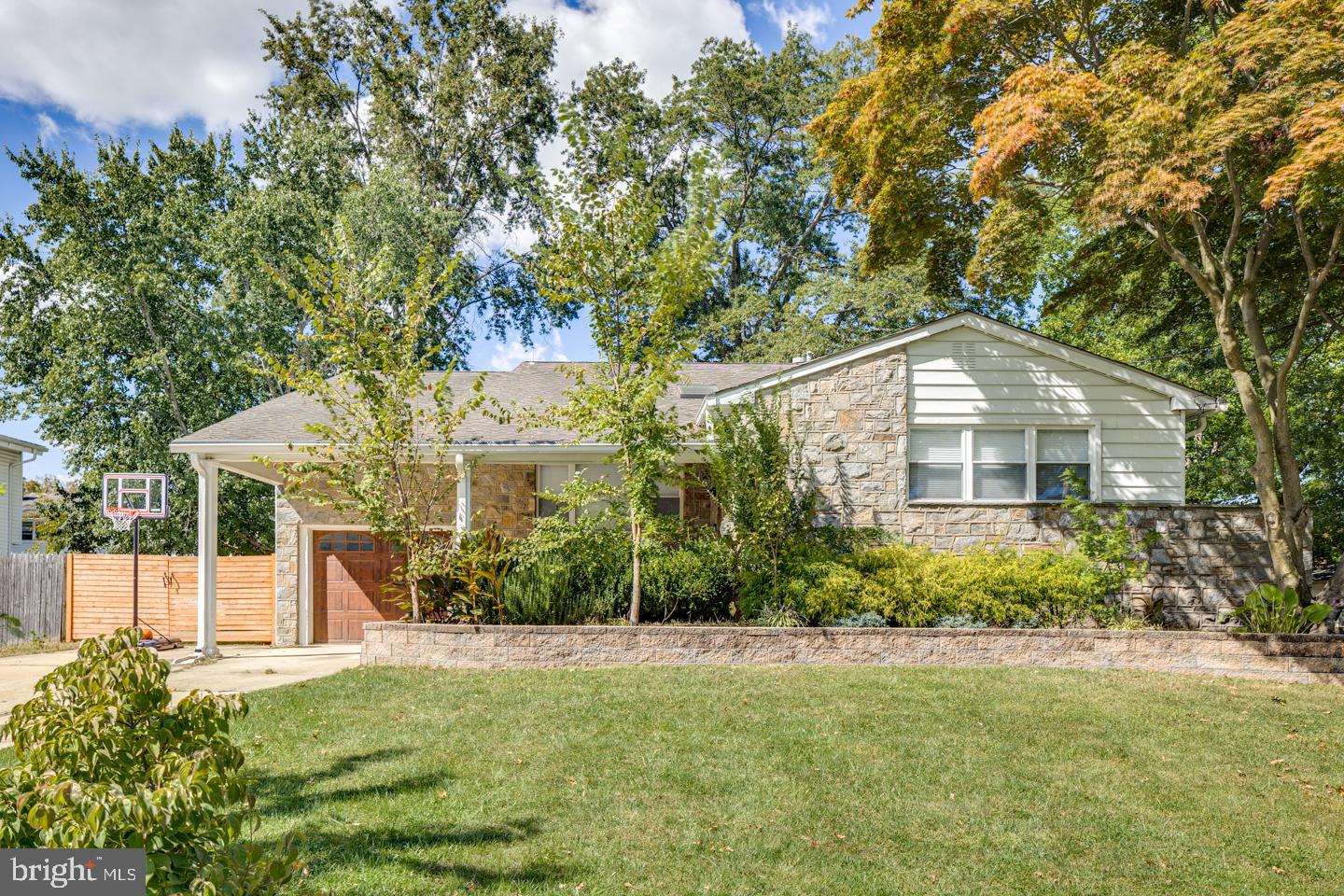 421 Fireside Ln — photo