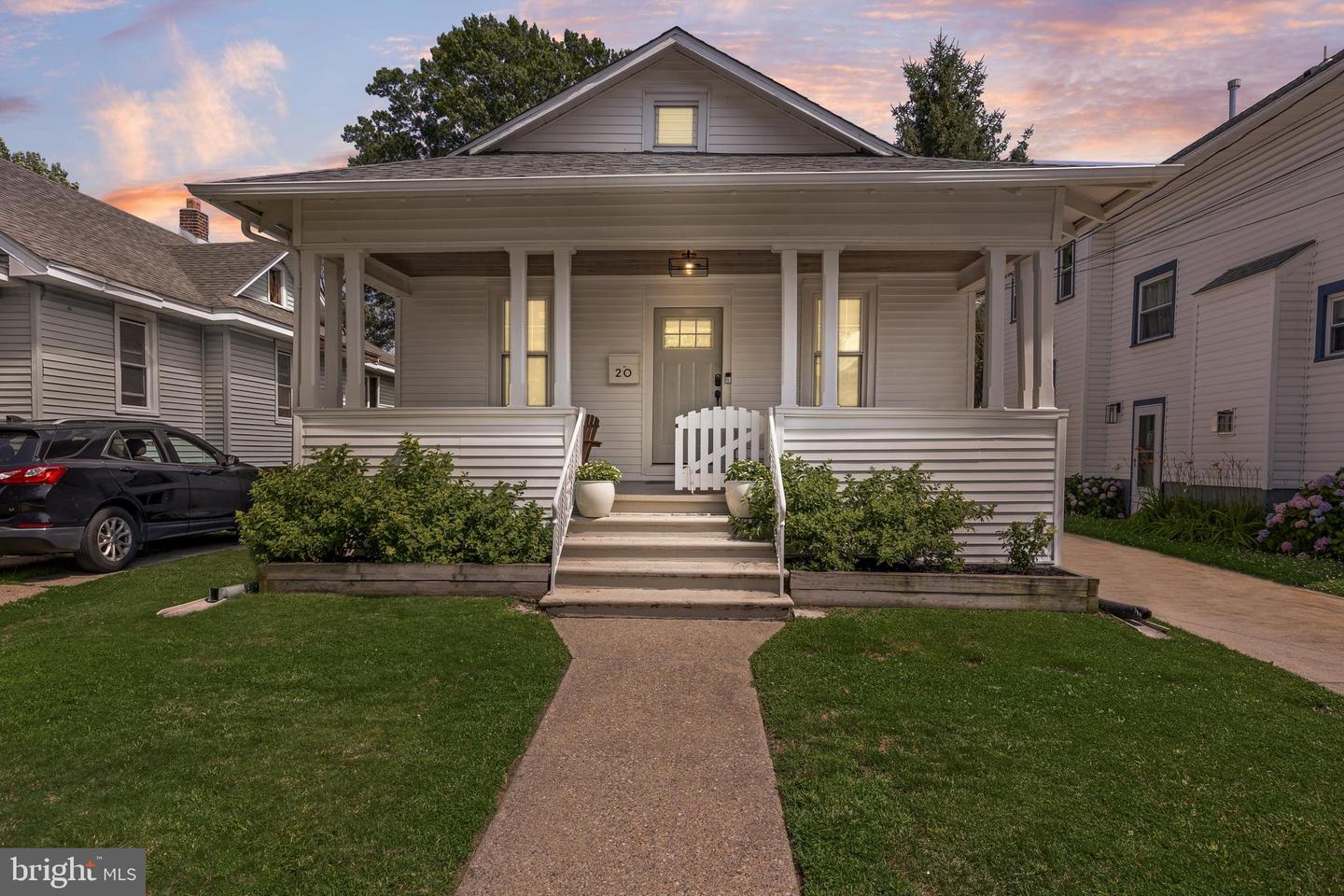 20 E Walnut — photo