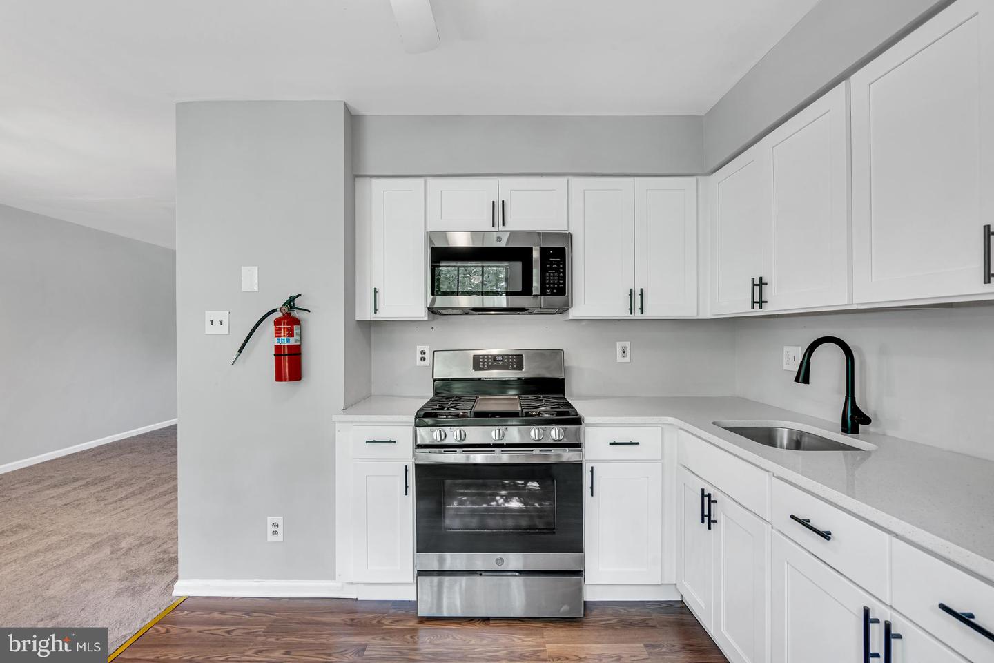 5 Harrington Ln #B — photo
