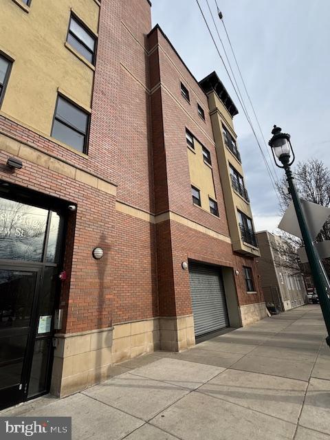 700 New St #205 — photo
