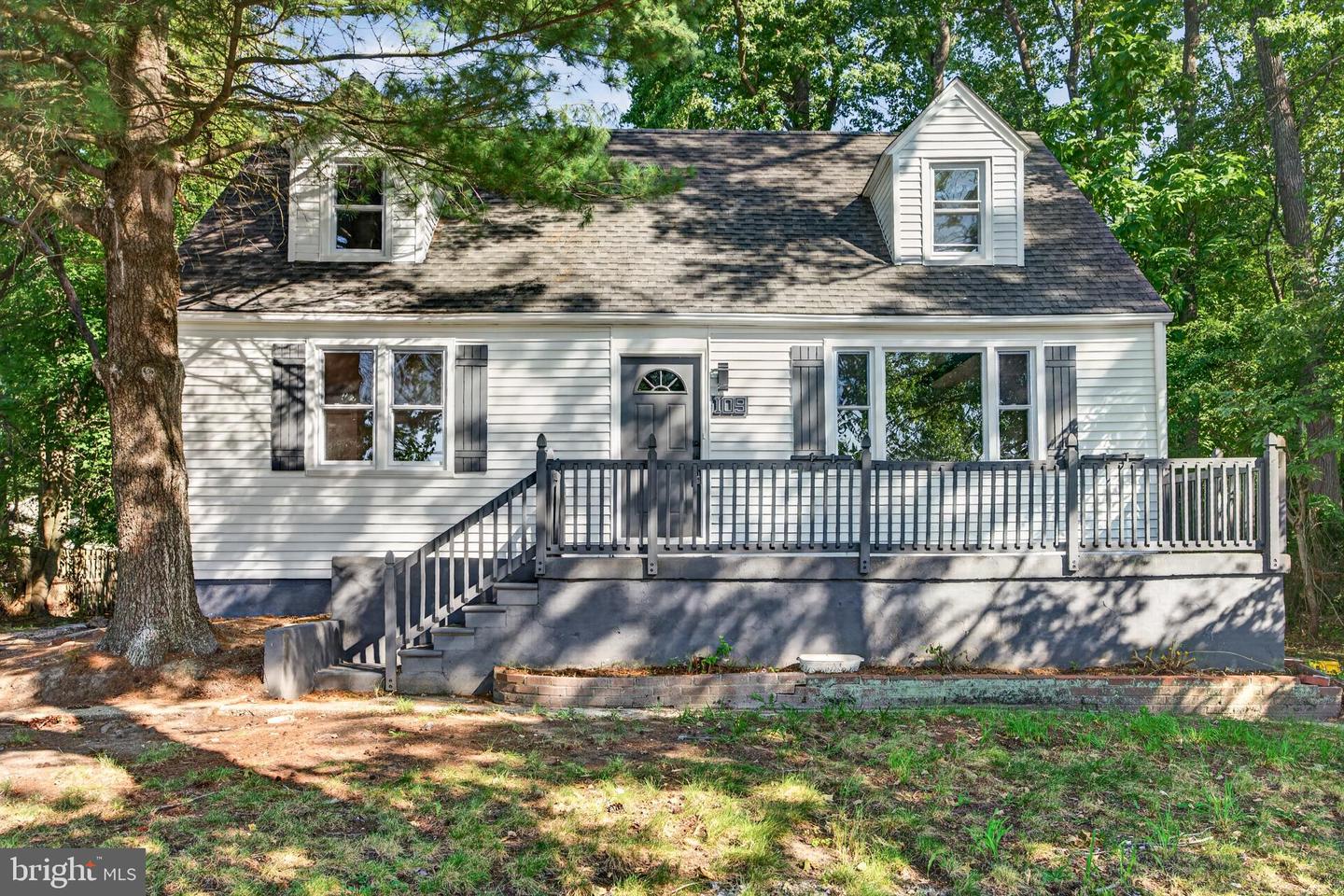 109 White Horse Rd E — photo