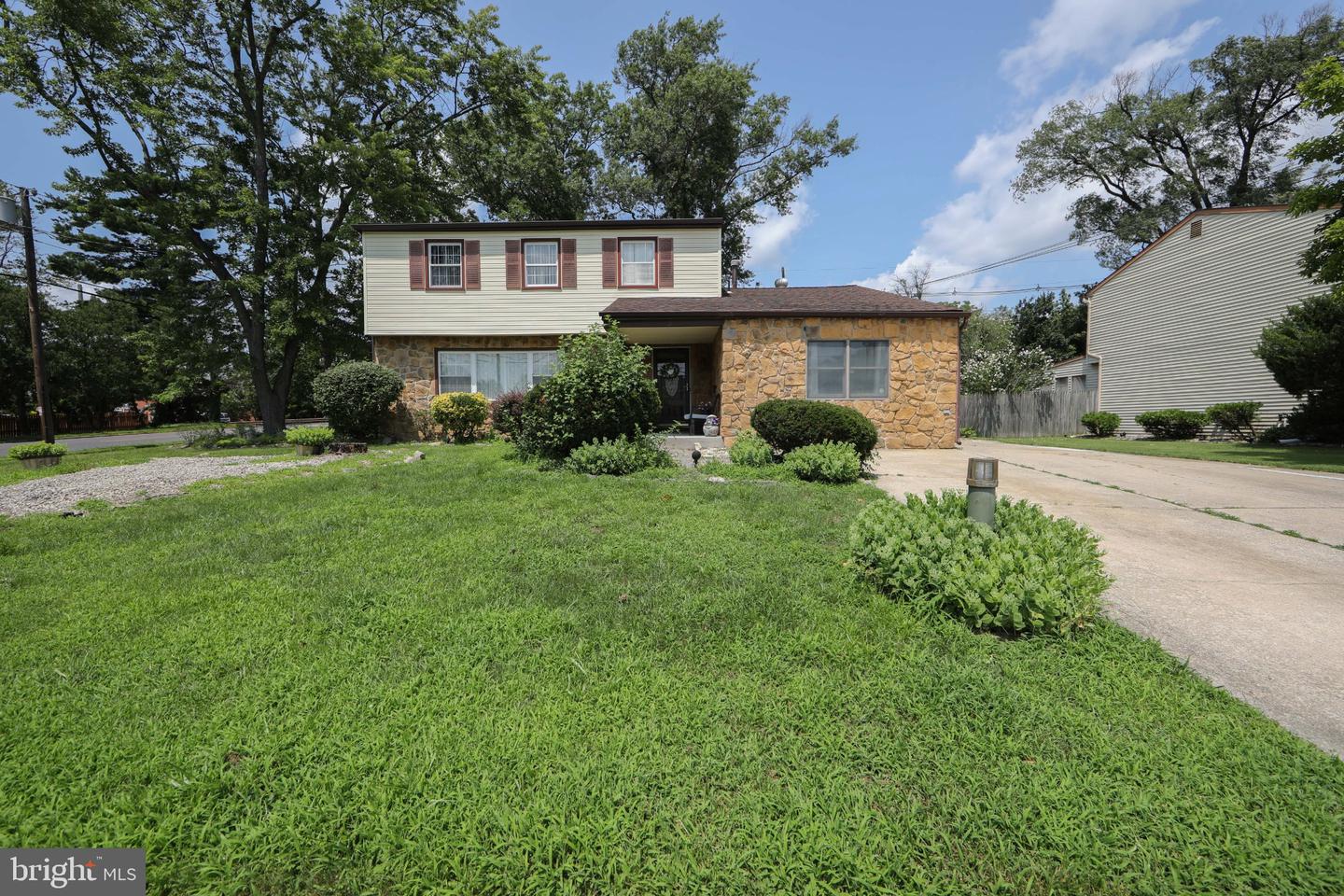 2 Clark Dr — photo